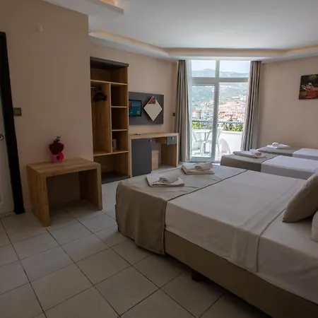 Risus Park Hotel